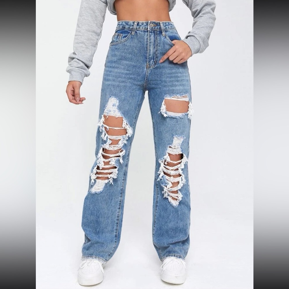 Light Washed Cut Out Ripped Straight Leg Jeans